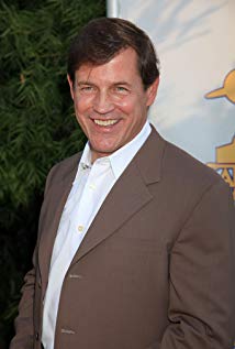 How tall is Michael Pare?